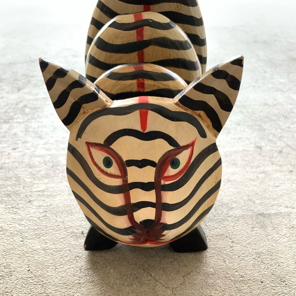 VTG 80s CAT ART HOME DECOR wood figure animal CUTE